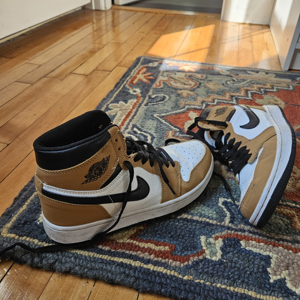 Nike Jordans Size 8 Black Beige Brown White Sneakers with Premium Construction